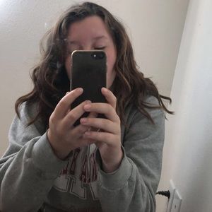 Meet your Posher, Holly